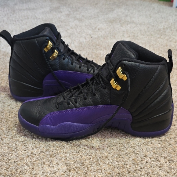 Jordan Black and Purple Sneakers - Picture 2 of 4